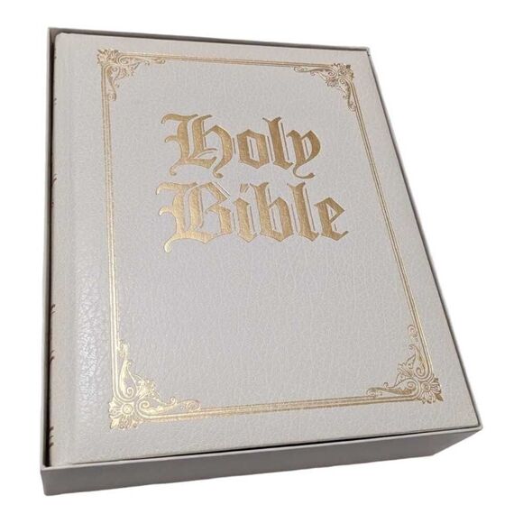 Holy Bible Family Heritage World Bible Publishers Large White Presentation KJV‎ - Picture 4 of 9